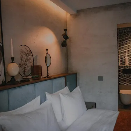 Unique Boutique Antibes Hotel *