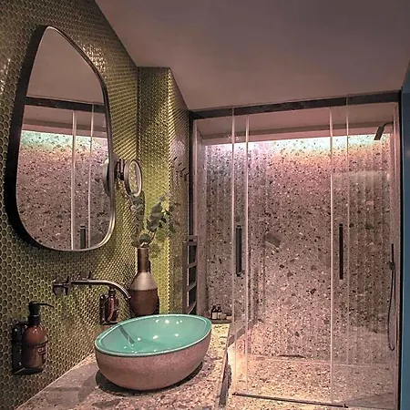 Hotel Unique Boutique Antibes