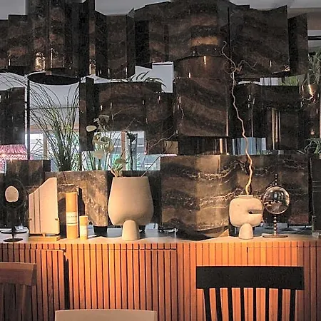 Unique Boutique Antibes Juan-les-Pins